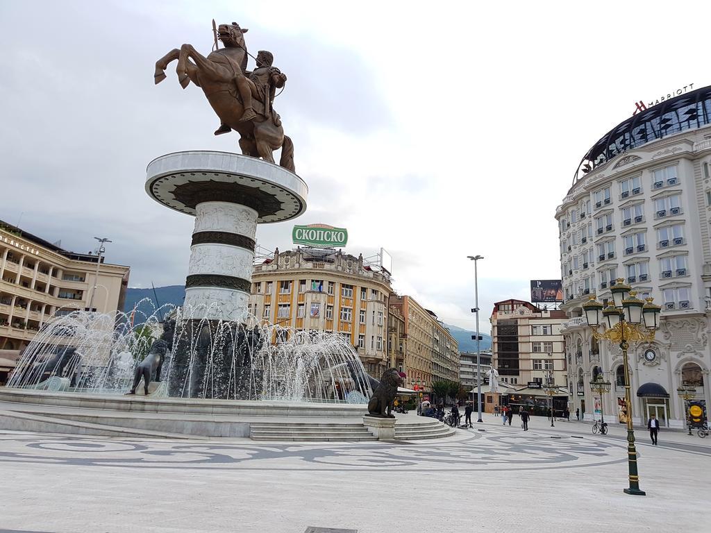 Central Square Apartment Üsküp Dış mekan fotoğraf