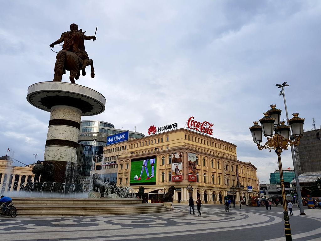 Central Square Apartment Üsküp Dış mekan fotoğraf